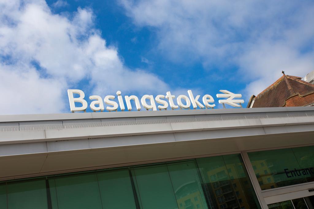 Basingstoke Apartments - Sherborne House, City Centre Victorian Apartments Zimmer foto